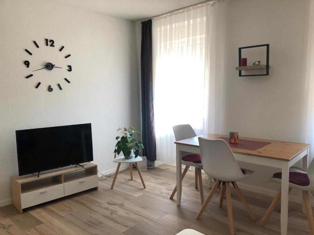 Grenznahe Ferienwohnung Mit 4 Schlafzimmern Grenzach-Wyhlen Eksteriør billede